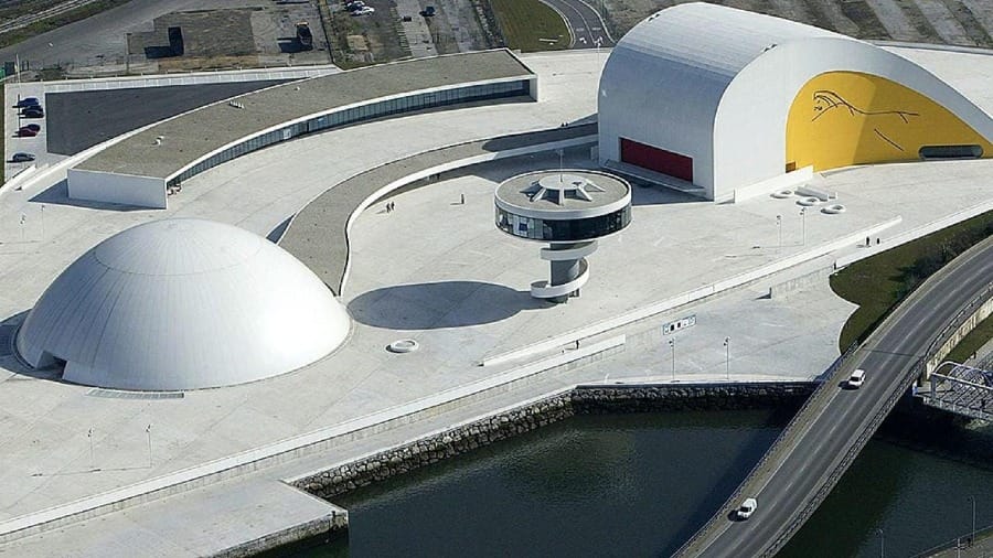 Foto do Centro Cultural Niemeyer, Espanha | Oscar Niemeyer