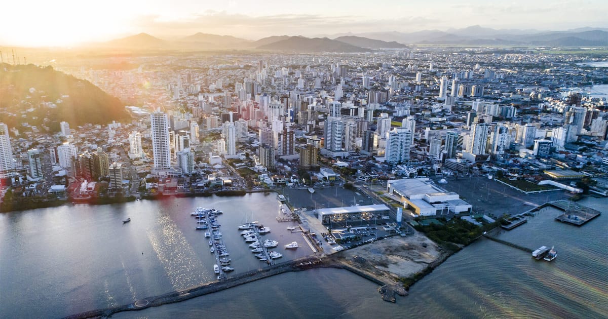 Itajaí: Cidade para Viver e Investir